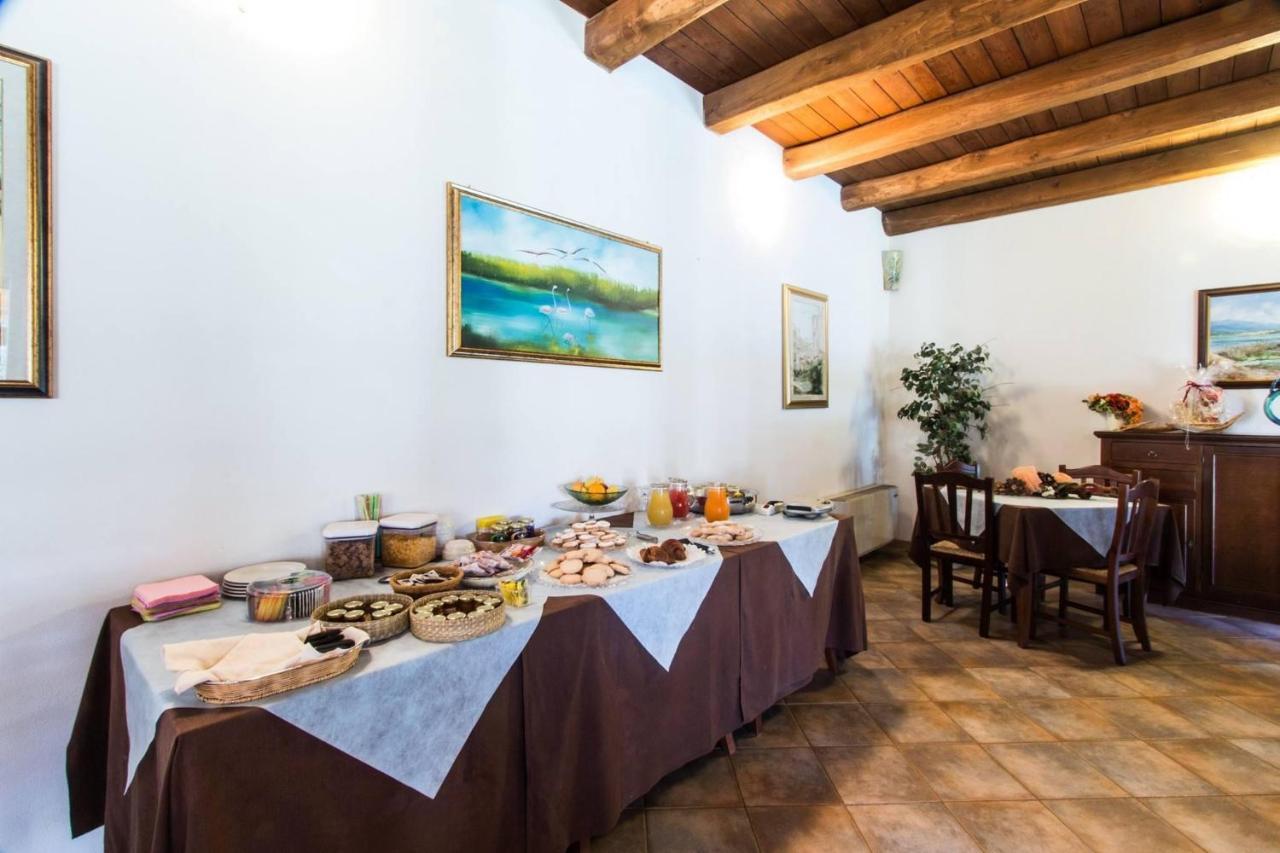 Agriturismo Villa Gaia Cabras Exterior photo