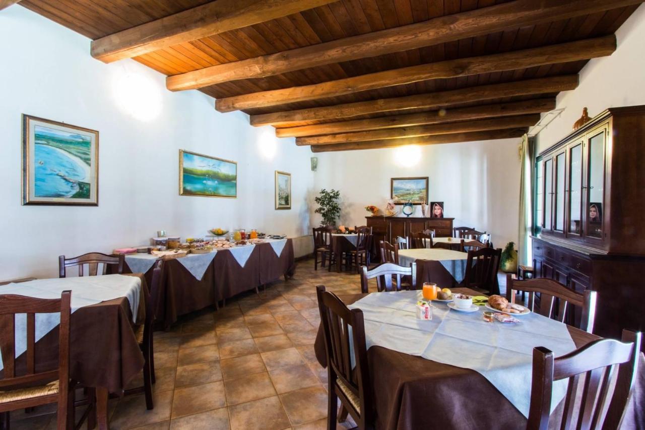 Agriturismo Villa Gaia Cabras Exterior photo